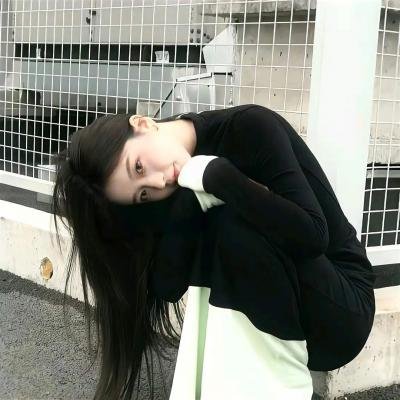 蒙娜丽莎与血月